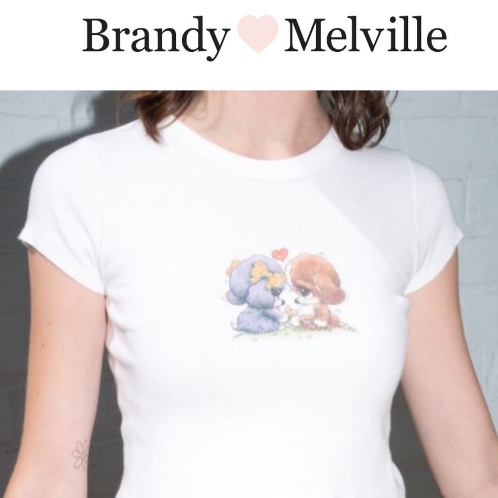 BRANDY MELVILLE - Ashlynn Puppy Love Crop Top